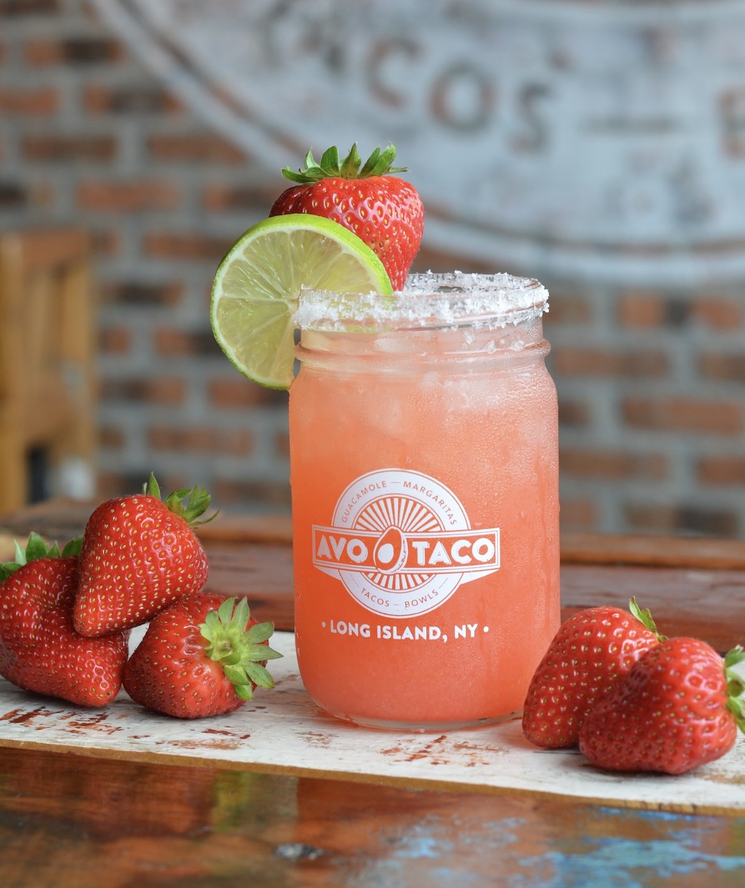 I wonder if there's a margarita out there thinking about me, too?! ❤️
Happy National Tequila Day to all our margarita lovers! 🥑🌮
📸 Featured: Strawberry Margarita 🍓

 #summer #summerfun #marg #margarita #tequila #tequiladay #cocktails #lifood #lifoods #tacos
