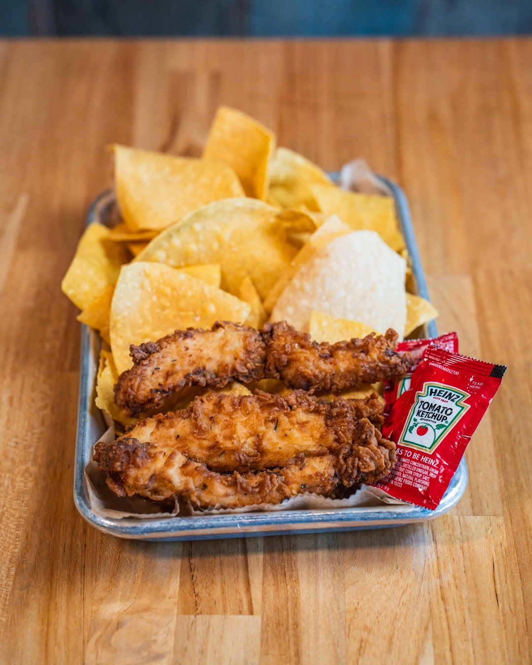 Kids go crazy for AVO TACO! 🥑🍗 Our chicken tenders are fresh, perfectly fried, and absolutely avomazing. 👏 Perfect for tiny taco lovers (and picky eaters too)! 💚 #AVOTACO #FamilyFavorite #KidApproved
#kidfriendly #kidsmeal #fyp #avotaco #longisland #newyork #queens #eats #nola #mexican #tacos